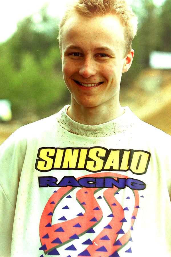 Antti Pyrhönen ja look mallia 1995
